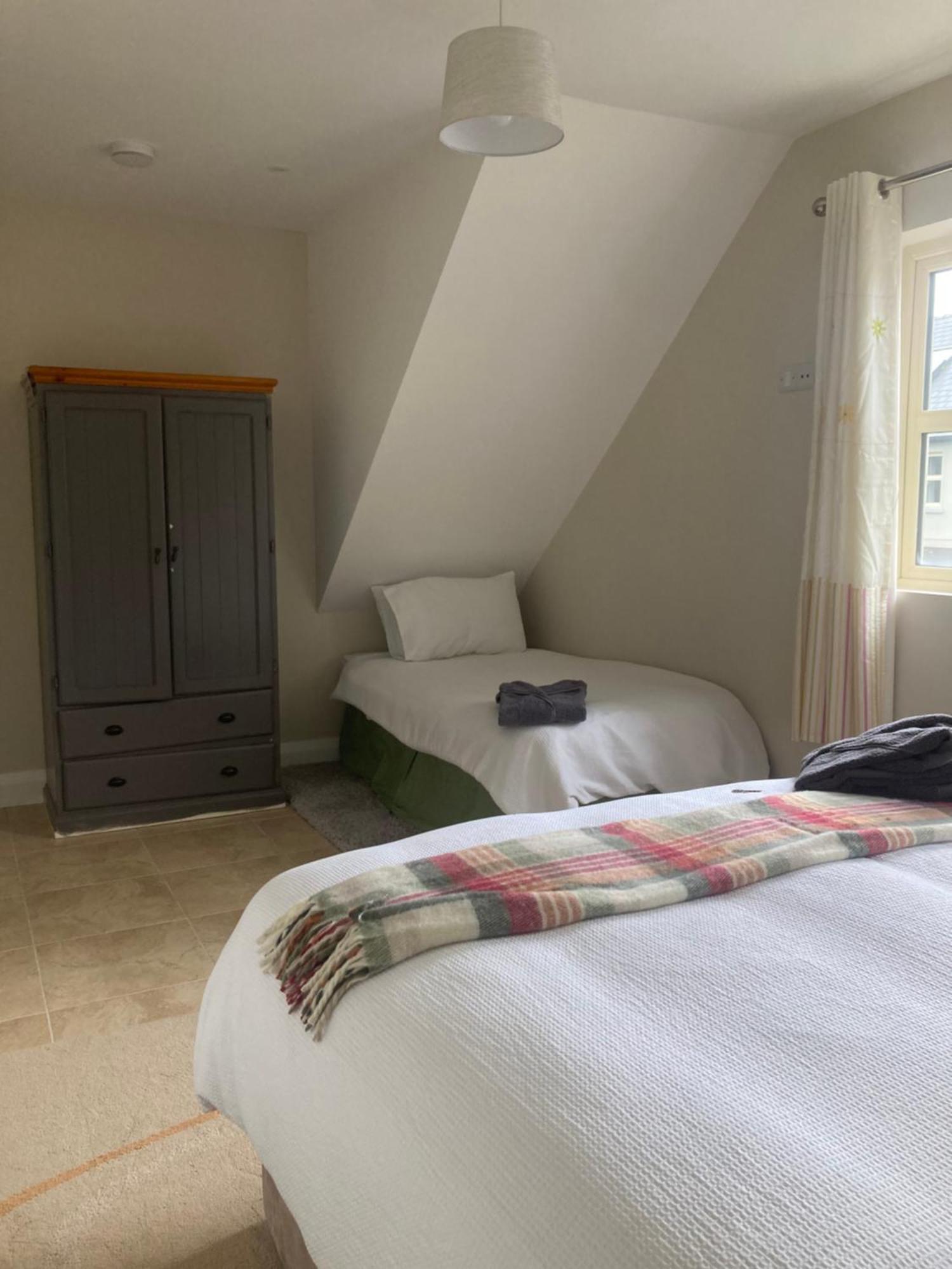 Luxury Country Escape Apartamento Ennis Exterior foto