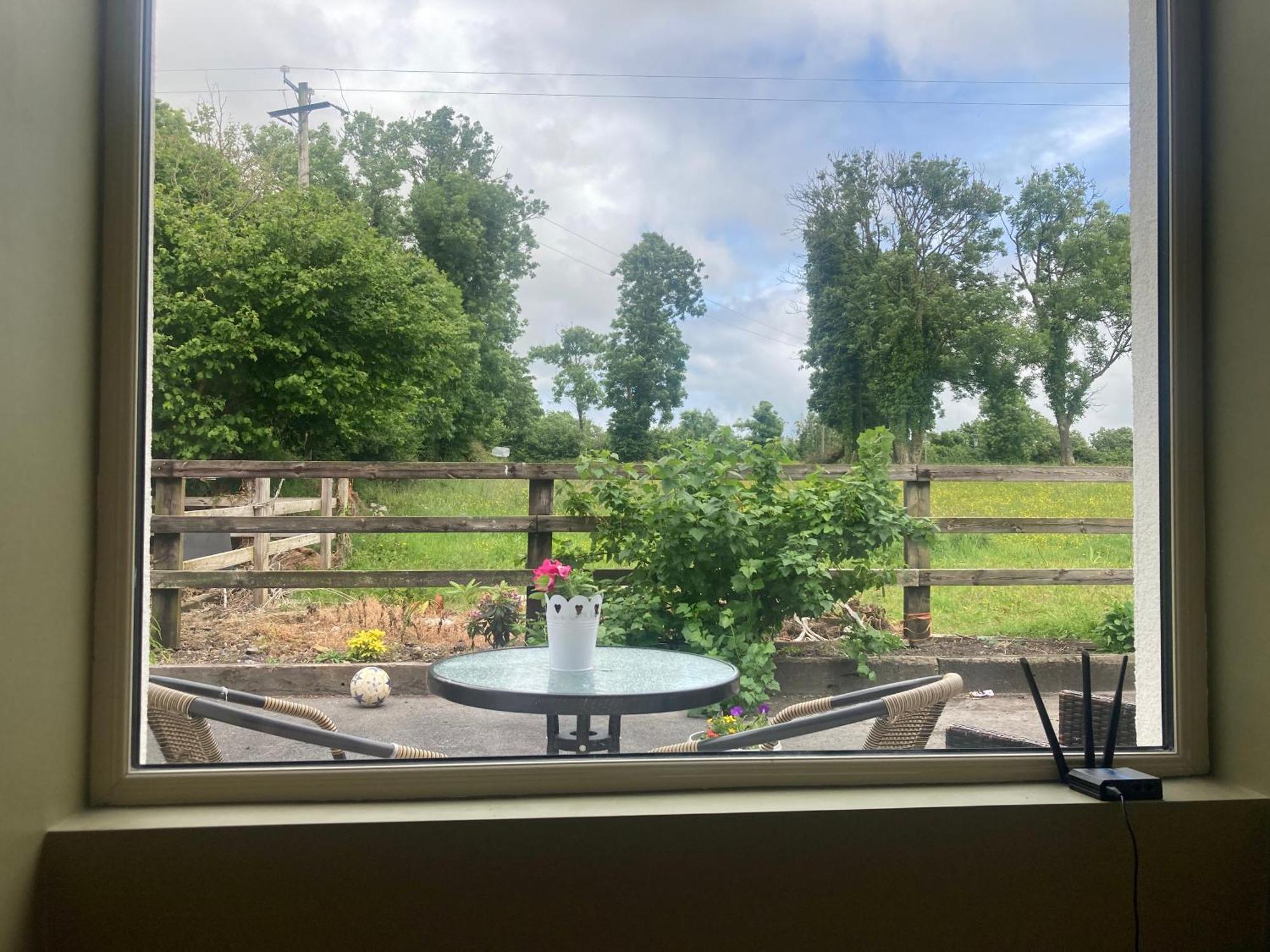 Luxury Country Escape Apartamento Ennis Exterior foto