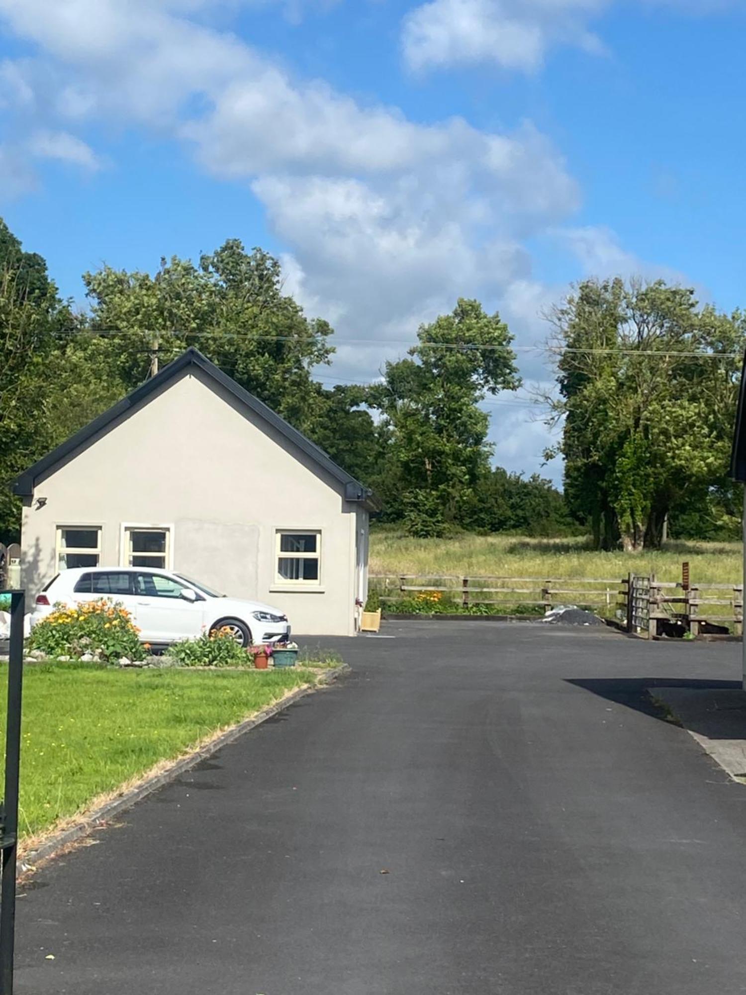 Luxury Country Escape Apartamento Ennis Exterior foto